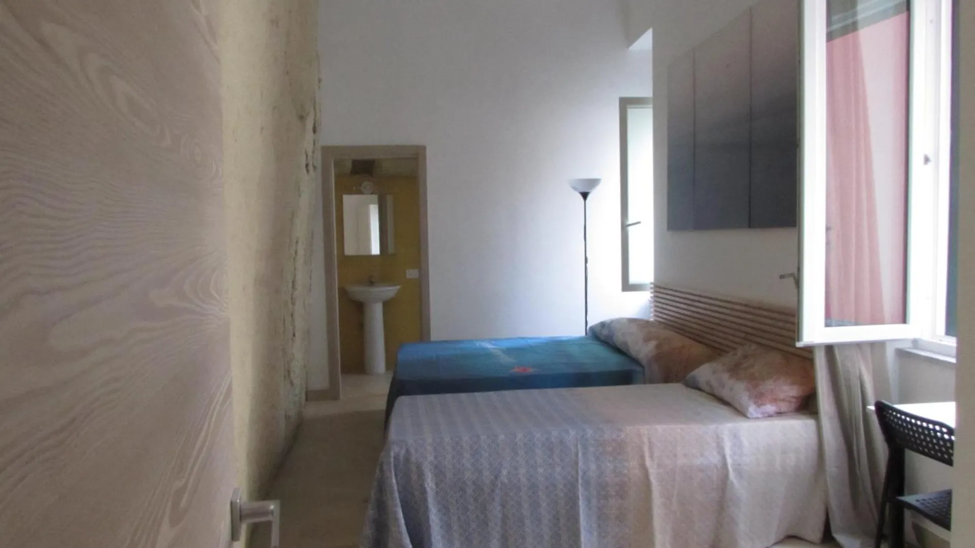 Enzo Home Naples