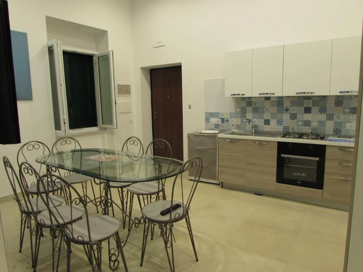 Enzo Home Неаполь