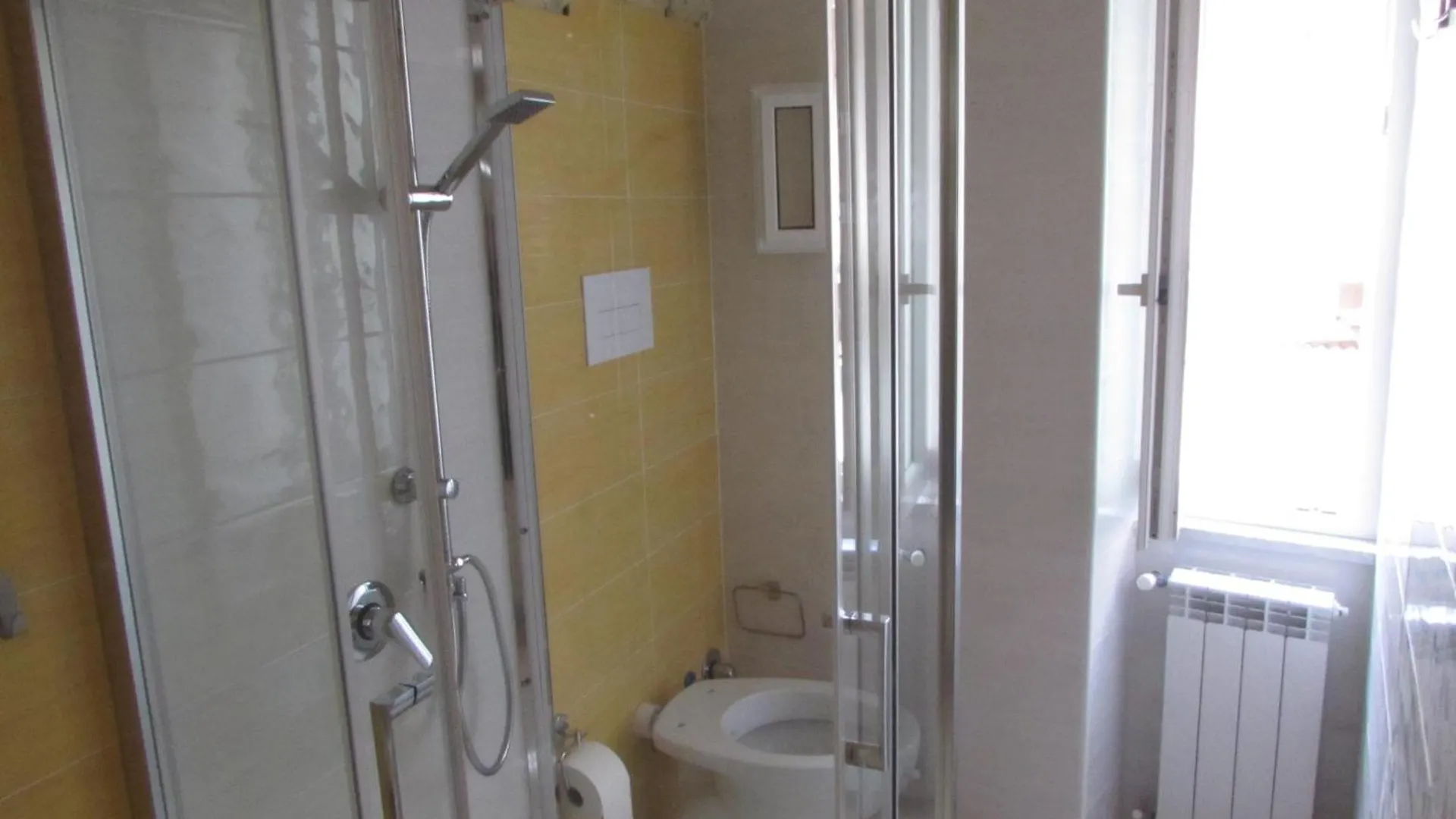 Enzo Home Неаполь Италия